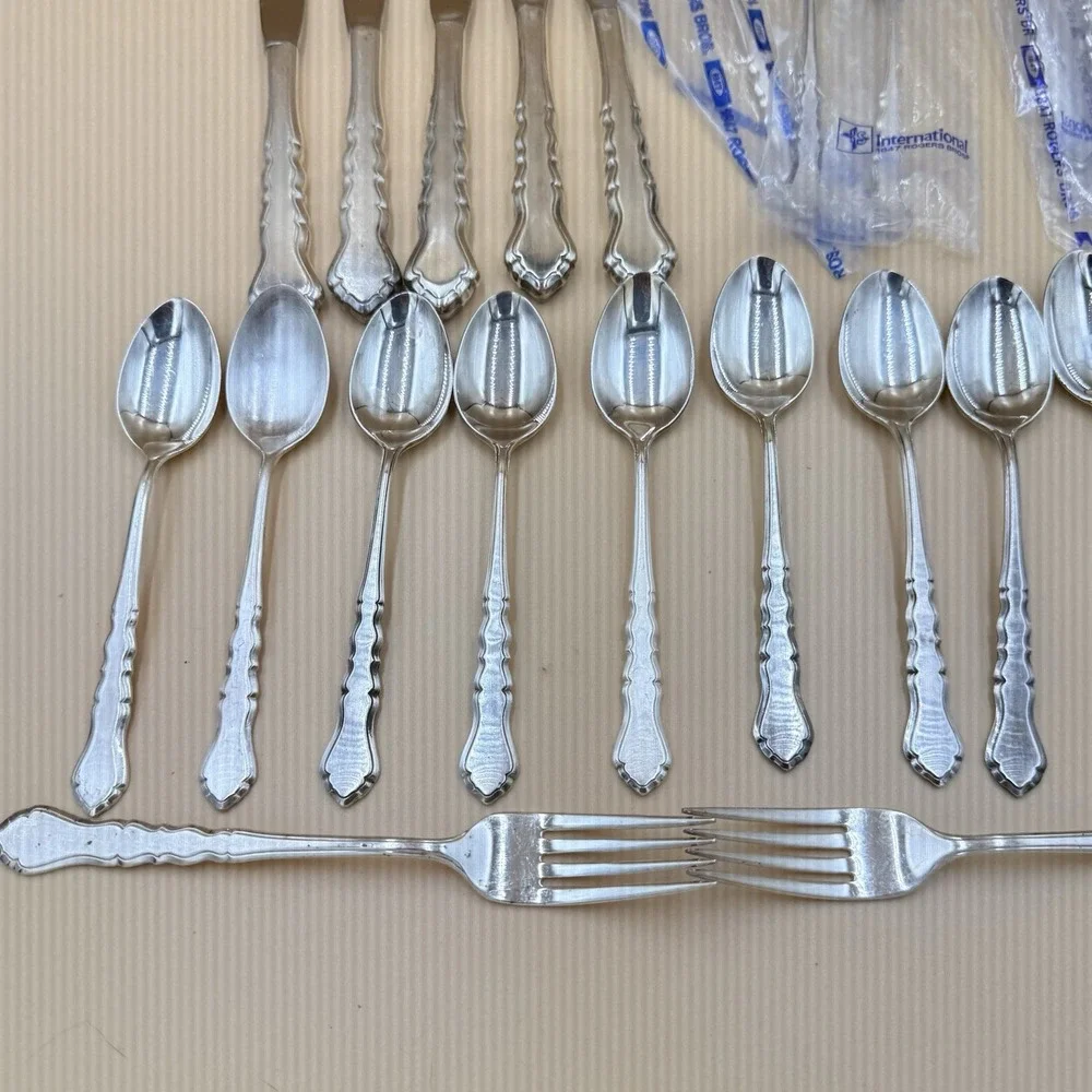 1847 Rogers Bros Silver Plated 25pc Flatware Incomplete Set‎ Vintage 1940s